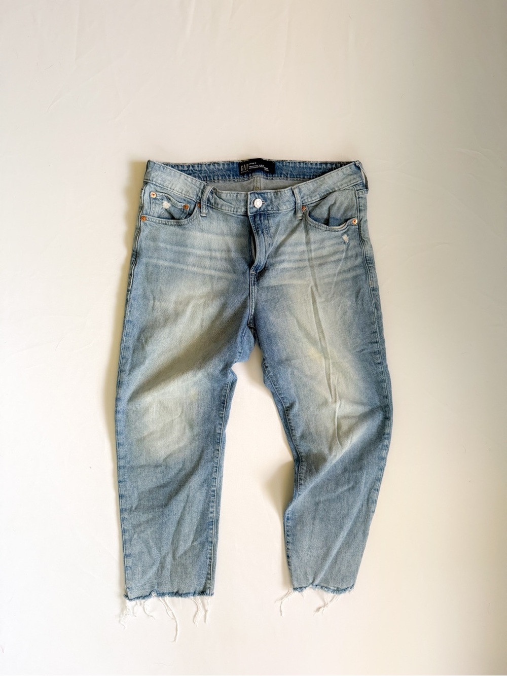 GAP Boyfriend Cropped Frayed Hem Faded Blue Women's Jeans